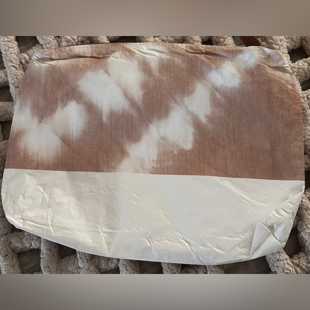 ALOHA Collection Chelsea Kauai Limited Edition mid pouch
